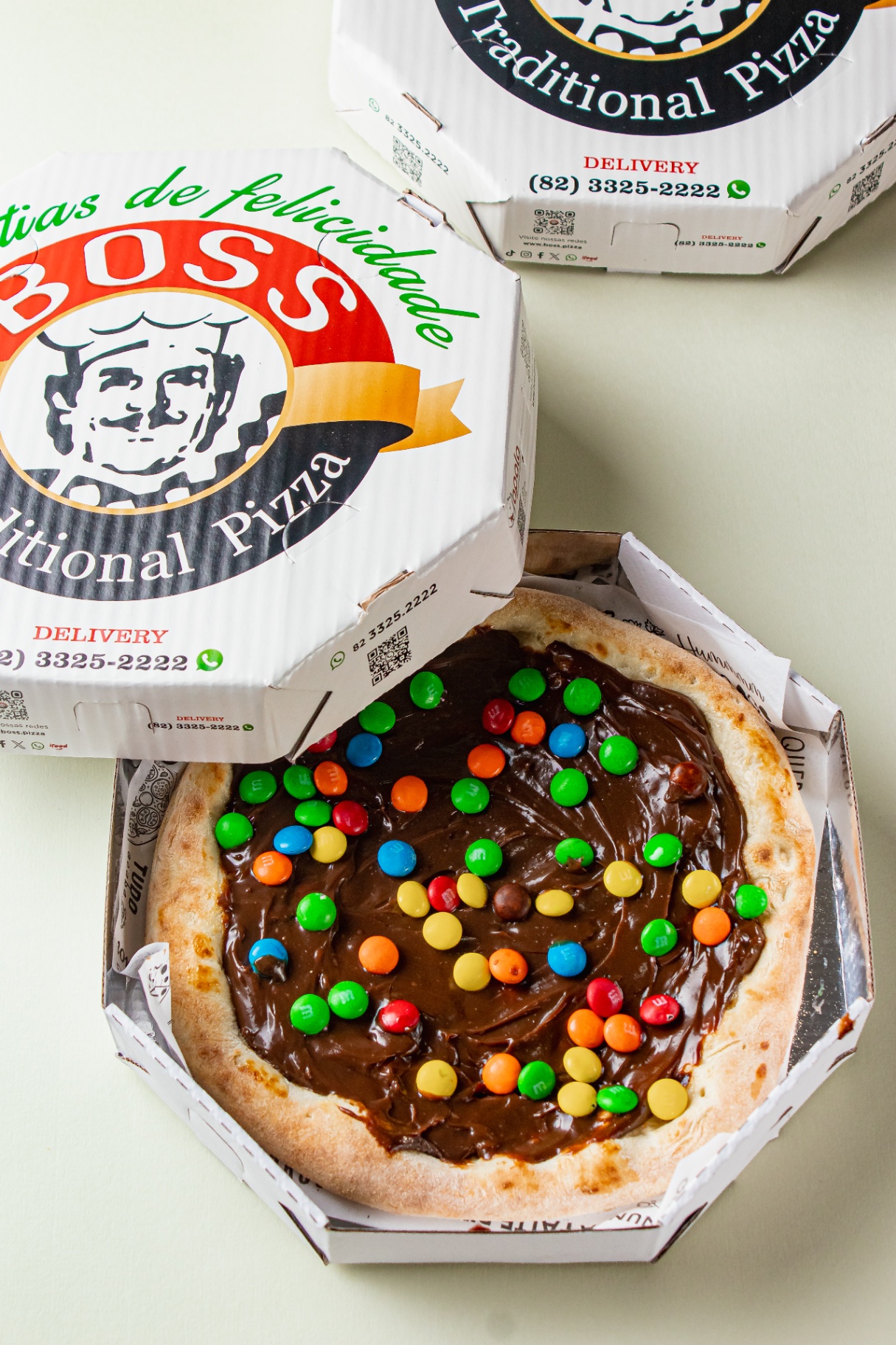 Pizza Chocolate com M&M's